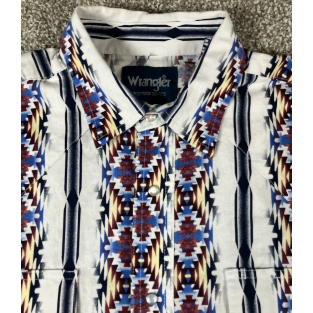 Wrangler Aztec Pearl Snap Button Down Shirt Mens Size Large Western Shirt‎ - Picture 2 of 11